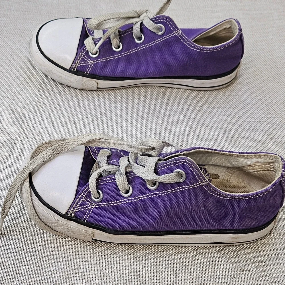 Converse Chuck Taylor All Star Low Top Purple Sneakers Infant Size 10 737837F